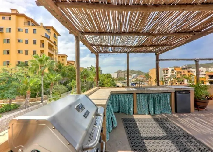 Beachside Bliss Studio, Walk To The Marina And Apartamento