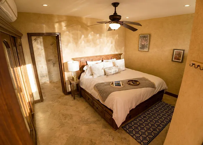 Apartamento Beachside Bliss Studio, Walk To The Marina And
